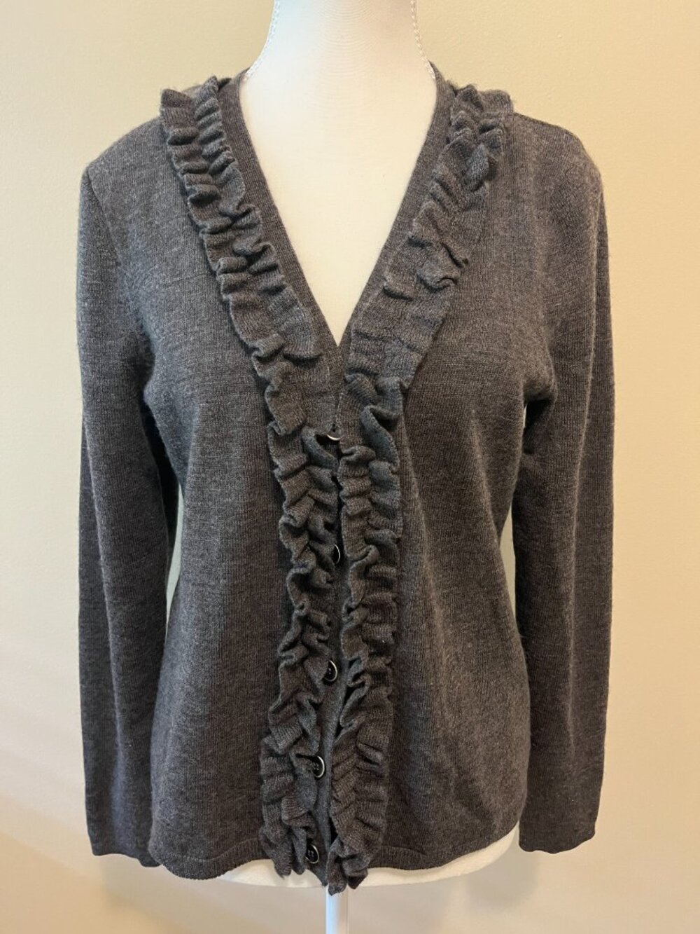 NWOT Carole Little 100% Italian Merino Ruffle Button Cardigan - Petite L - Grey